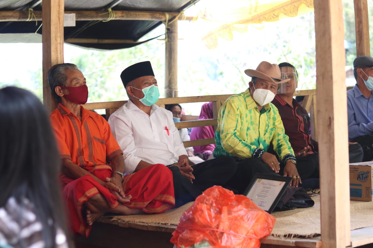 Albertus Patarru Hadiri Peresmian Gereja Bethel Tabernakel Gandangbatu Sillanan