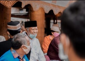 Albertus Patarru dan John Diplomasi