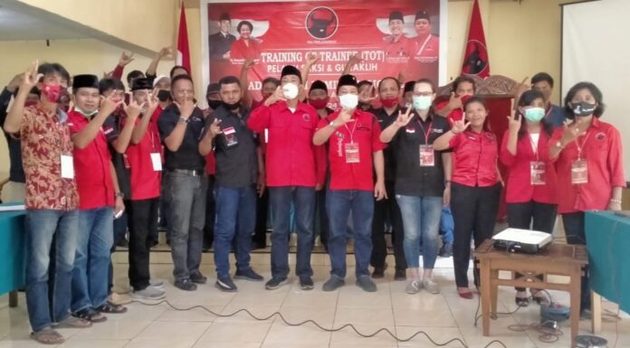 Albertus Patarru dan John Diplomasi