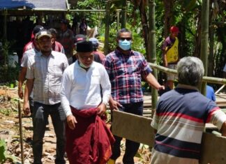 Albertus Patarru dan John Diplomasi