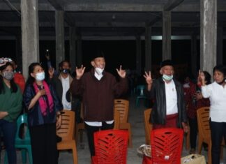 Albertus Patarru dan John Diplomasi