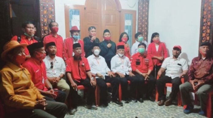 Albertus Patarru dan John Diplomasi