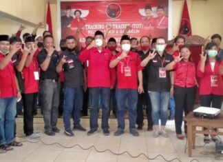 Albertus Patarru dan John Diplomasi