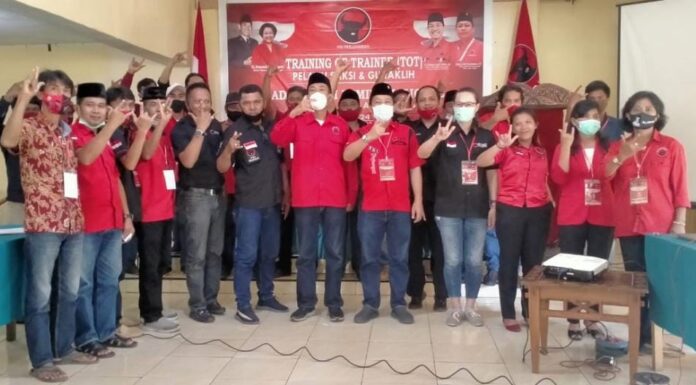 Albertus Patarru dan John Diplomasi