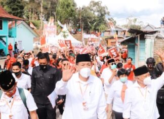 Albertus Patarru dan John Diplomasi