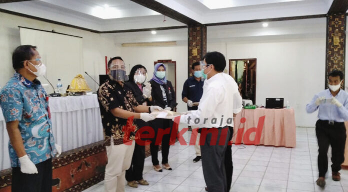 KPU Tana Toraja Tetapkan Theo-Zadrak Sebagai Pemenang Pilkada, Segera Dilantik Theofilus Allorerung dan Zadrak Tombeg