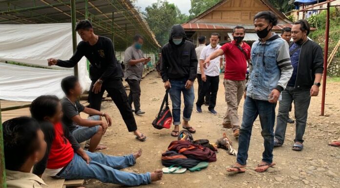 Pelaku judi sabung ayam di torut