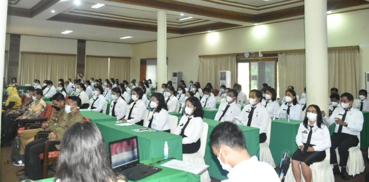 Bupati Torut: Jangan Mau Jadi Kepala Sekolah Karena Ada Misi Lain, Bukan Pendidikan