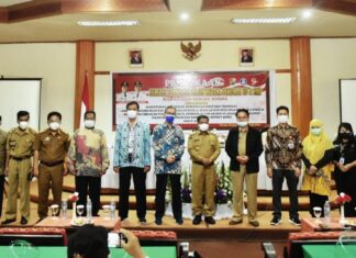 Bupati Toraja Utara Yohanis Bassang