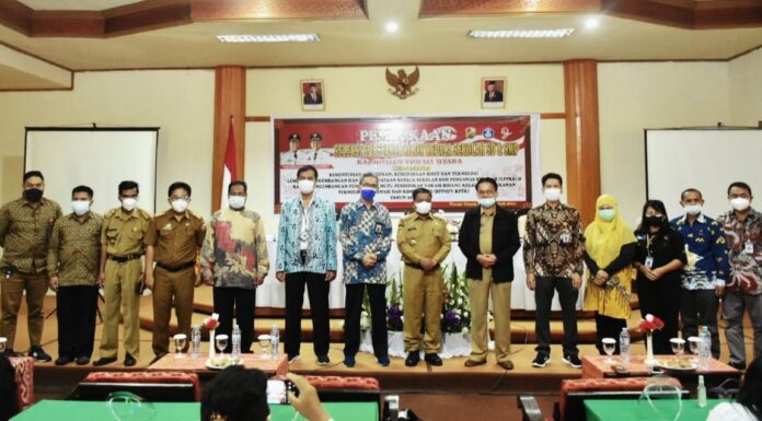 Bupati Toraja Utara Yohanis Bassang
