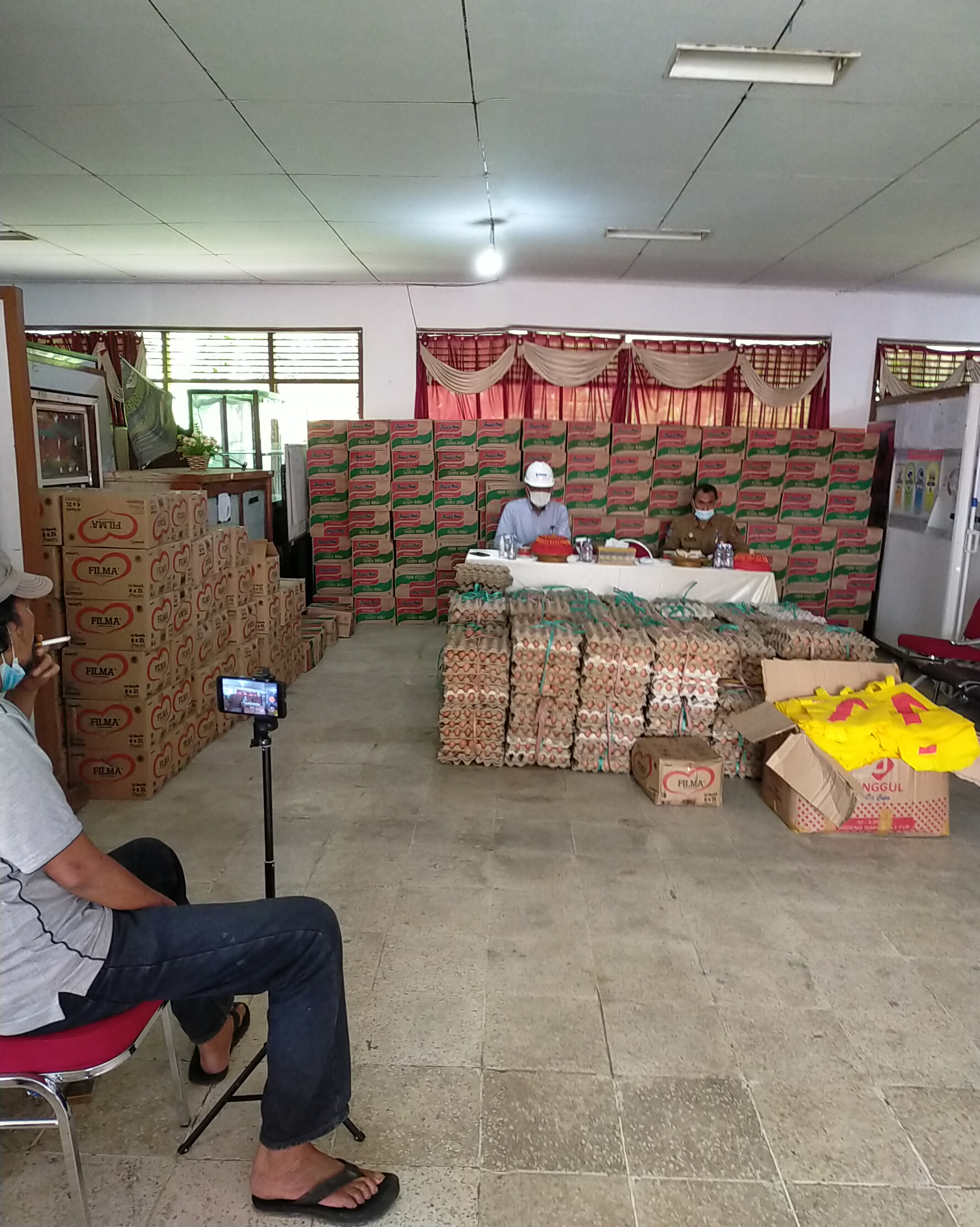 Peduli Kasih, PT Malea Hydropower Bantu Sembako Untuk 400 Warga Isoman di Tana Toraja