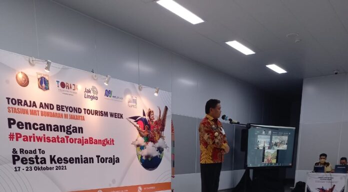 Bupati Torut Yohanis Bassang
