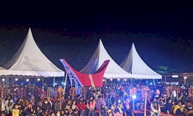 Penutupan Toraja Highland Festival Diduga Acuhkan Prokes, Ribuan Pengunjung Berdempetan Kerumunan di Toraja higland festival