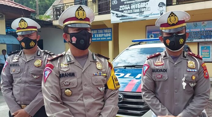 Kasat Lantas Polres Tator, Iptu Ibrahim Himbau Pengendara Waspada di Musim Hujan